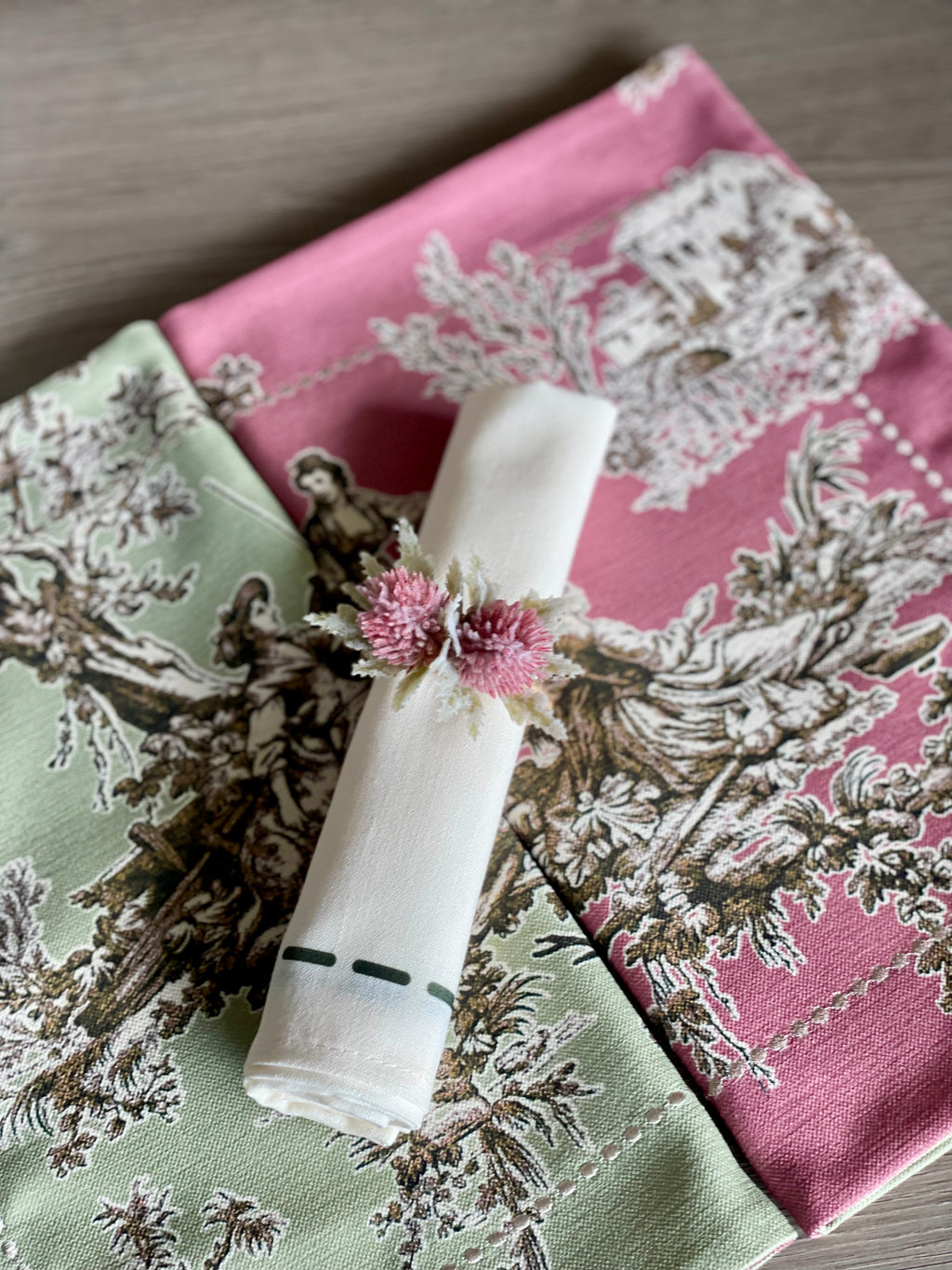 Set de Mesa Toile de Jouy Verde-Rosado